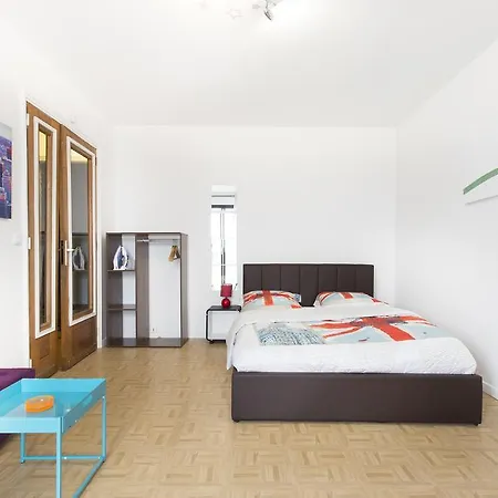 Nouvel Oasis 2 Apartment